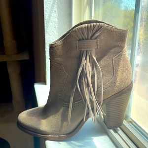 Jessica Simpson Colver Wester Suede Booties